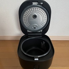 炊飯器の画像