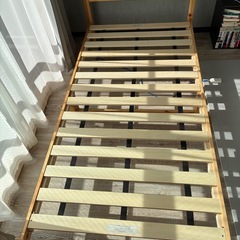 ベッドフレーム（木製）の画像