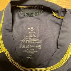 SKINS スポーツウェア　メンズS sizeの画像