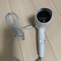 パナソニックドライヤー　イオニティー　1200w 白の画像