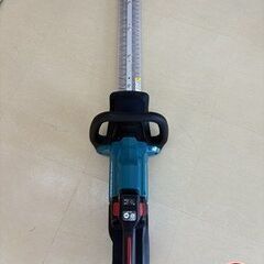 【引取限定】【未使用】マキタ MUH500DRG ヘッジトリマ 18V 6.0Ahバッテリー１個 充電器付 刈込幅 500mm 最大切断径 18mm 箱にキズあり 【ハンズクラフト宮崎新名爪店】の画像