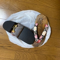 新品未使用の下駄の画像