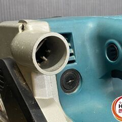 【久留米】【引き取り限定】【中古品】makita マキタ 9404 ベルトサンダ ベルトサイズ:100mm×610mm 単相100V 1050W 3.5-7.3m/s ※本体のみの画像