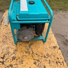 ガソリンエンジン駆動発電機デンヨーニューパワー 2600U2 100Vの画像