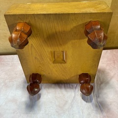 囲碁盤　碁盤 中古品 足つき　碁石なし 盤のみ ボードゲーム 囲碁 の画像