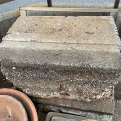 四角い石　漬物石の画像