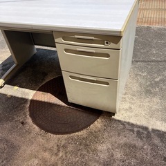 オフィス用　事務机　　の画像