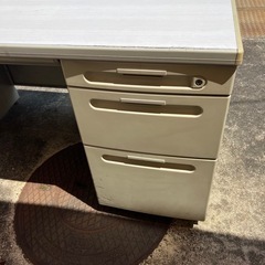 オフィス用　事務机　　の画像
