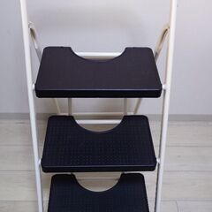 ３段脚立の画像