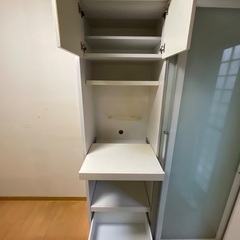 食器棚の画像