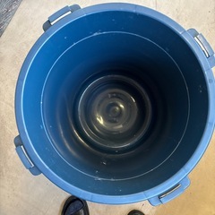 屋外ゴミ箱の画像