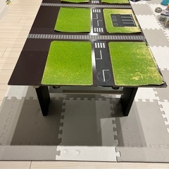 トミカ　手作りプレイマット　ローテーブルの画像