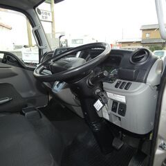 H28 キャンター2トン　オートマ　平ボディ　251120の画像