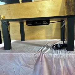 こたつ　コタツテーブル　ニトリ リビングこたつ　LS22 8060 VBR　木目調　ヴィンテージ感　脚一箇所めくれあり　中古の画像