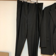 大きめサイズスーツ胸囲115.ウエスト105.の画像