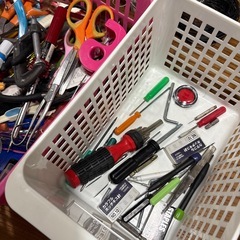 工具　ハサミ　ドライバー　メジャーなどごちゃごちゃまとめてまとめての画像