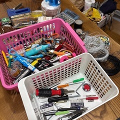工具　ハサミ　ドライバー　メジャーなどごちゃごちゃまとめてまとめての画像