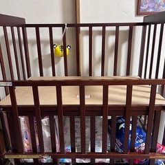 ベビーベッドの画像