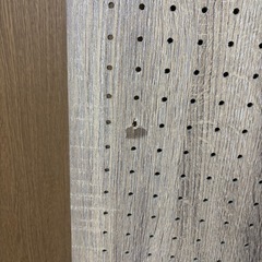 ペグボードラック 壁面 幅55cm つっぱり 収納 薄型 突っ張り スリム おしゃれ 棚 ディスプレイラック キッズ ハンガーラック パーテーション 収納 マガジンラック シェルフ 北欧 食器棚 オシャレ お洒落 隙間収納 すきま収納 ペグボード 有孔ボードラック 有孔ボード モダンの画像