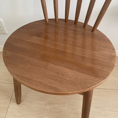 ニトリウィンザーチェアの画像