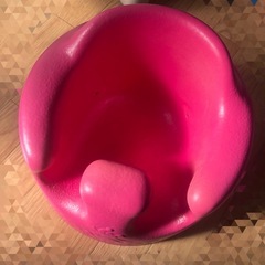 Bumbo ベビーチェア ピンクの画像