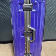 大型キャリーケースの画像