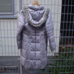 CINQ SEPT UN 　　ダウンコート　サイズ不明の画像