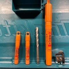 makita HP332D 充電式震動ドライバドリル　10.8vの画像