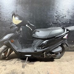 ★支払総額3.8万円★定休日なし！いつでも現車確認可能です！ キムコ Vリンク125 マッド   4スト、集中キー！ フロントディスクブレーキ！ サイスタ付き！ 激安小型入荷しました♪の画像