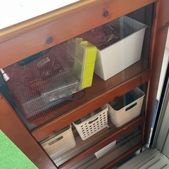 収納棚　鍵付きの画像