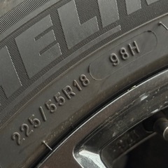 スタッドレスタイヤの画像