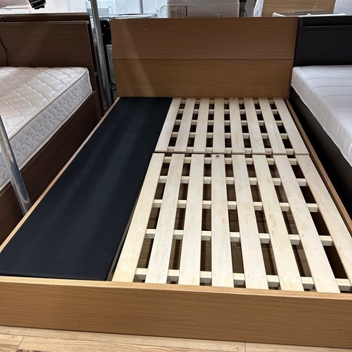 引取大歓迎　美品140cmニトリベッド　収納付き　フレームのみ