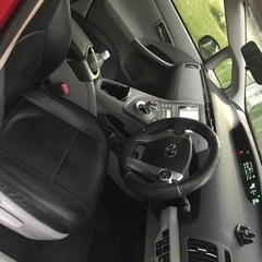 30プリウス後期赤メタリックの画像