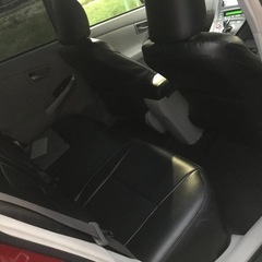 30プリウス後期赤メタリックの画像