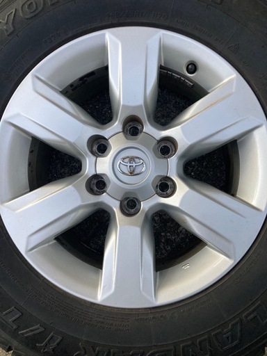 150系プラド　タイヤとホイールセット　美品