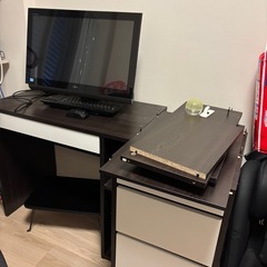 【お譲り先決定取引中】パソコンデスク・勉強机の画像