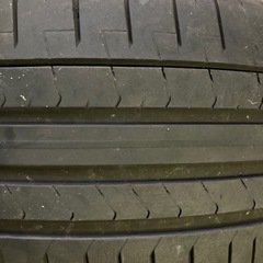 255/35R21 スポンジ付き2本の画像