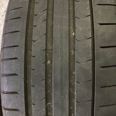 255/35R21 スポンジ付き2本の画像