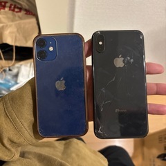 iphone 2台の画像