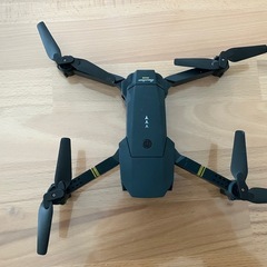 ドローン（カメラ付き）の画像