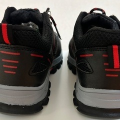 安全靴（未使用）美しい（サイズ25）の画像