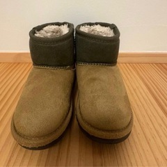 キッズショートブーツ　ムートンブーツ　17.0の画像