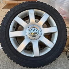 【タイヤ・ホイール4本セット】バリ溝 VWゴルフ スタッドレスタイヤ YOKOHAMA アイスガード 205/55R16の画像
