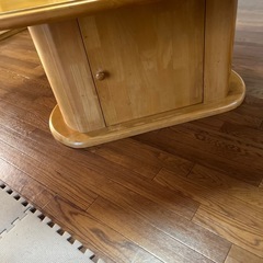 ダイニングテーブルの画像