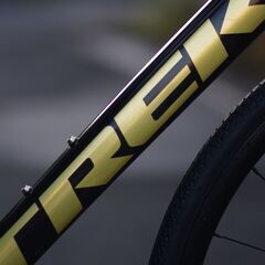 TREK DOMANE AL2 ディスクブレーキ ロードバイクの画像