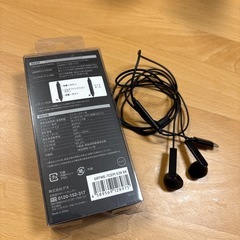 USB Type-C接続のインナーイヤー型イヤホンの画像