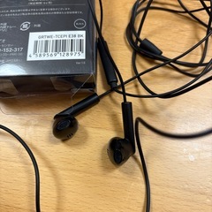 USB Type-C接続のインナーイヤー型イヤホンの画像