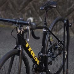 TREK DOMANE AL2 ディスクブレーキ ロードバイクの画像