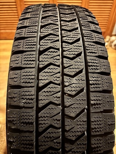 【スタッドレスタイヤ2本】2024年20週　BRIDGESTONE BLIZZAKW989 225/70R16