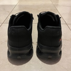 On Cloudtilt | 28cmの画像